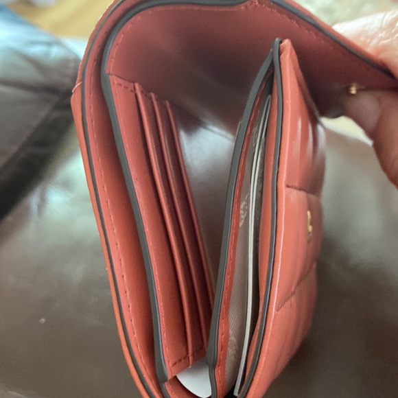 NWT Michell Kors tree folding leather wallet.many slats.,light and comfortable. - Picture 7 of 7